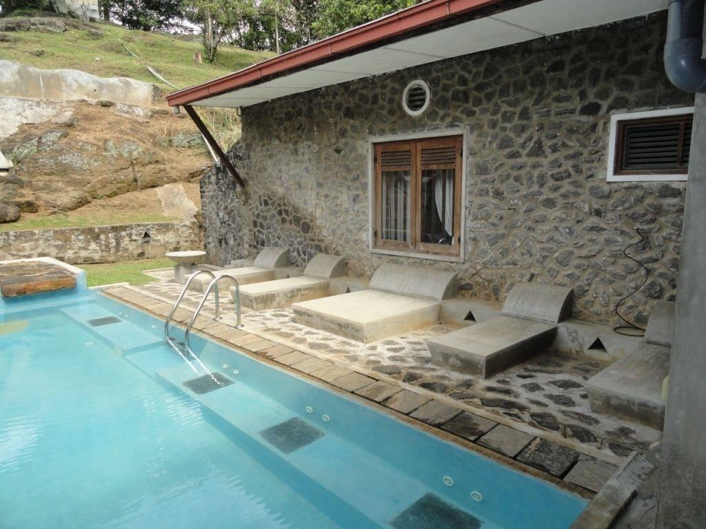 Serendip Stone Hotel and Bungalow 35/41
