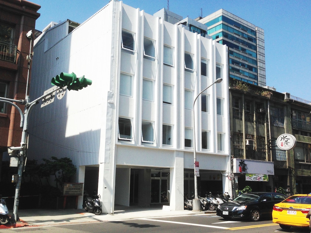 Flip Flop Hostel 70/76