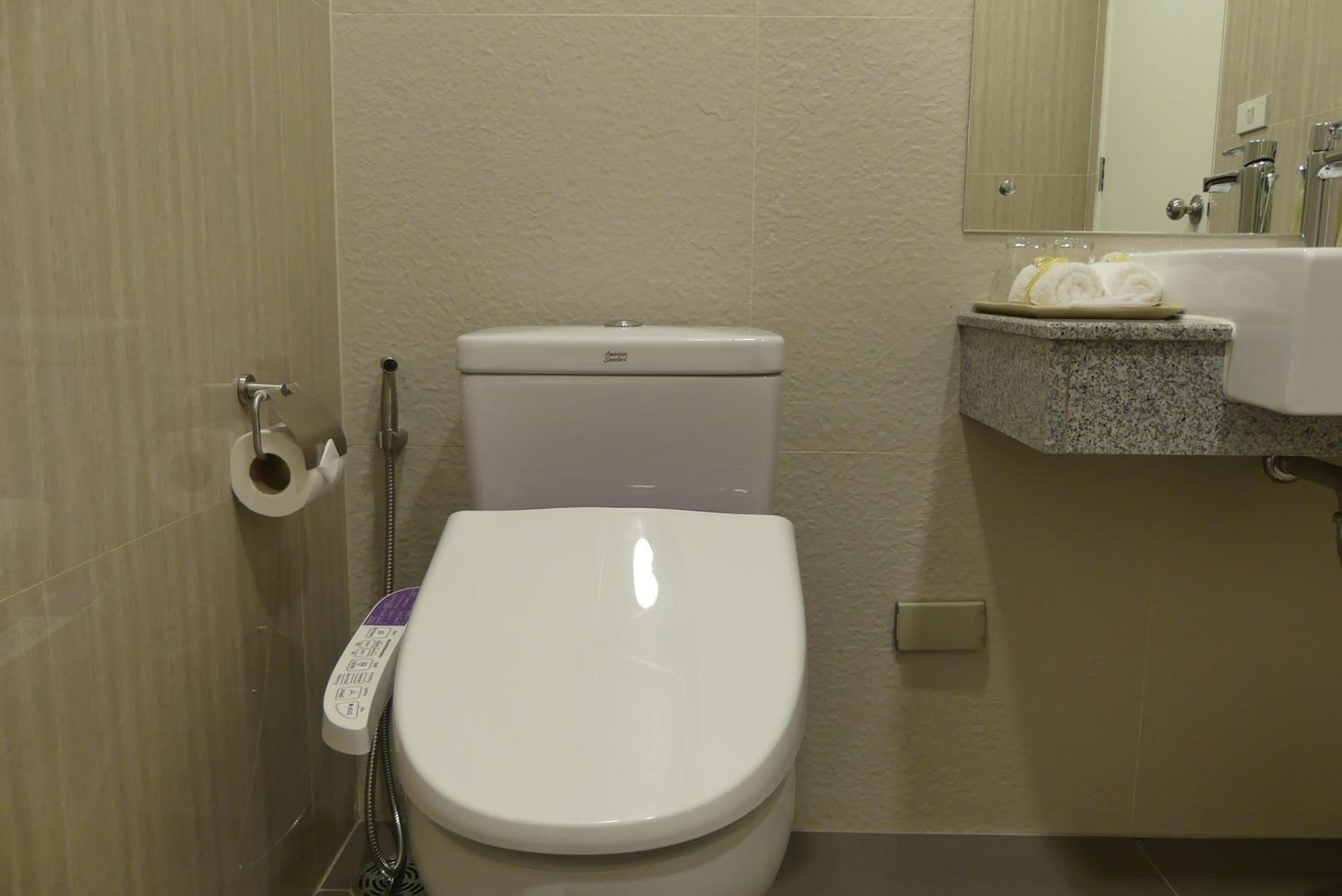 1 Bedroom, Premium, Pool View, The Garden 304 5/7