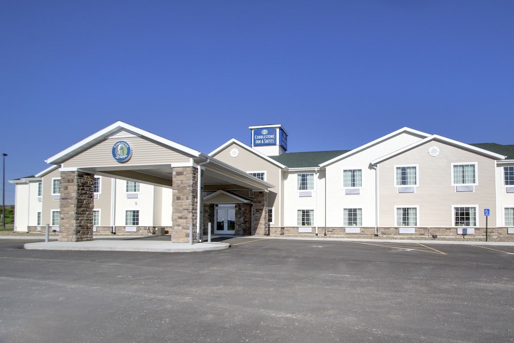 Cobblestone Inn and Suites Avoca 37/40