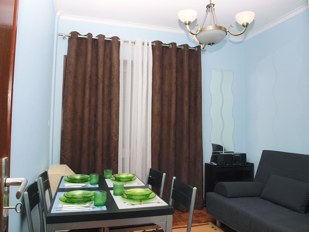 RESIDENCIAL FARIA GUIMARAES 48/68