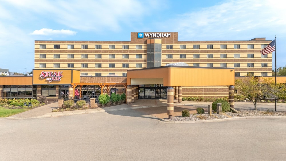 Wyndham Minneapolis South/Burnsville 4/64
