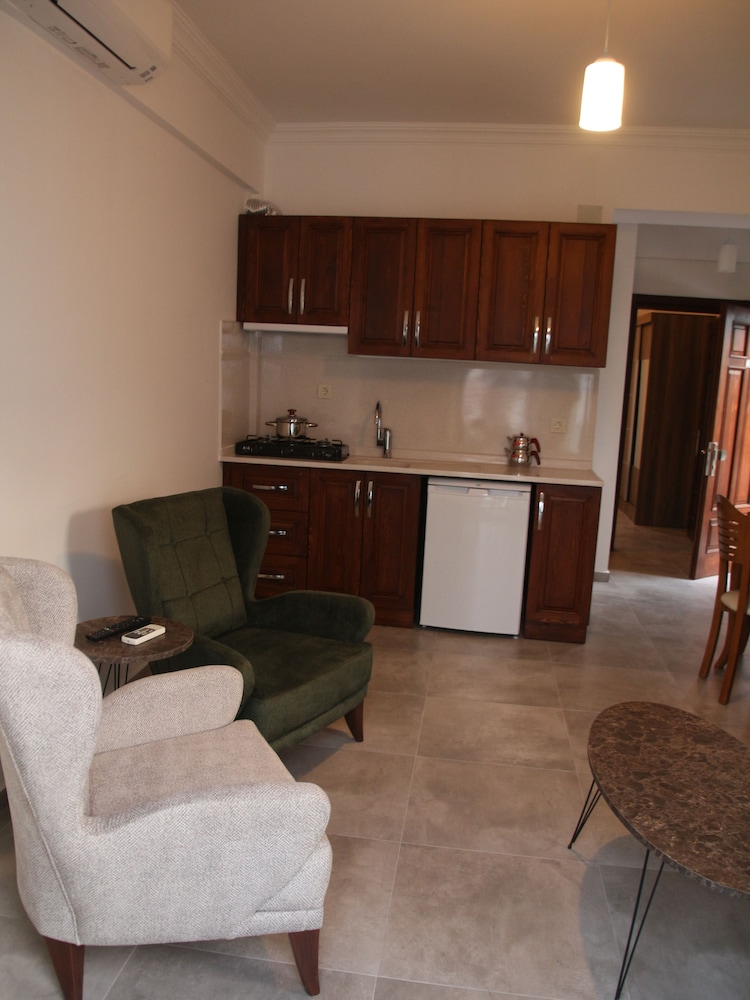 Orya Apart 27/50