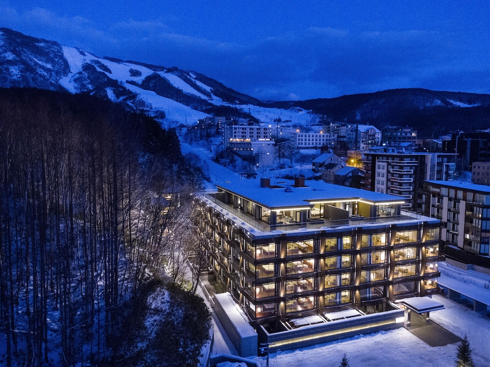 Aya Niseko 1/50