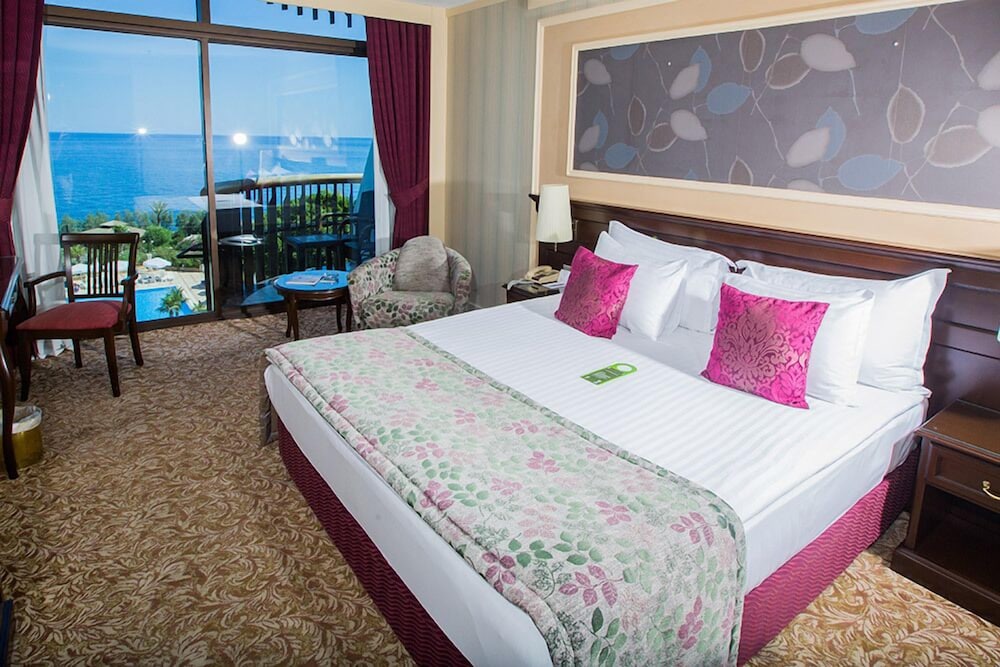 Merit Crystal Cove Hotel Casino & Spa 5/48