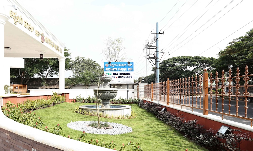 Treebo Akshaya Mahal Inn 37/46