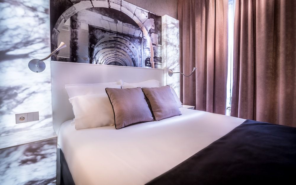Marais Grands Boulevards Hotel 10/55