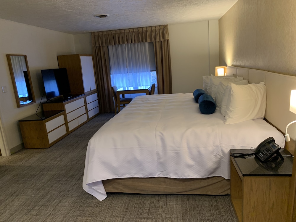 Split Rock Resort 32/79