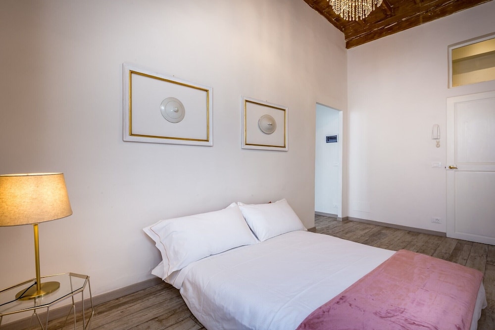 Arno Apartment B 14/32