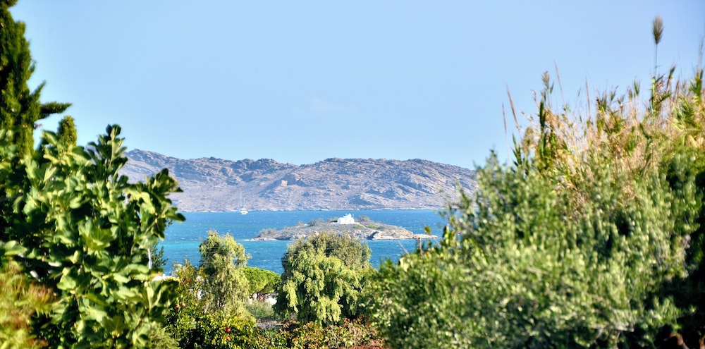 BLUE MARE VILLAS 44/48