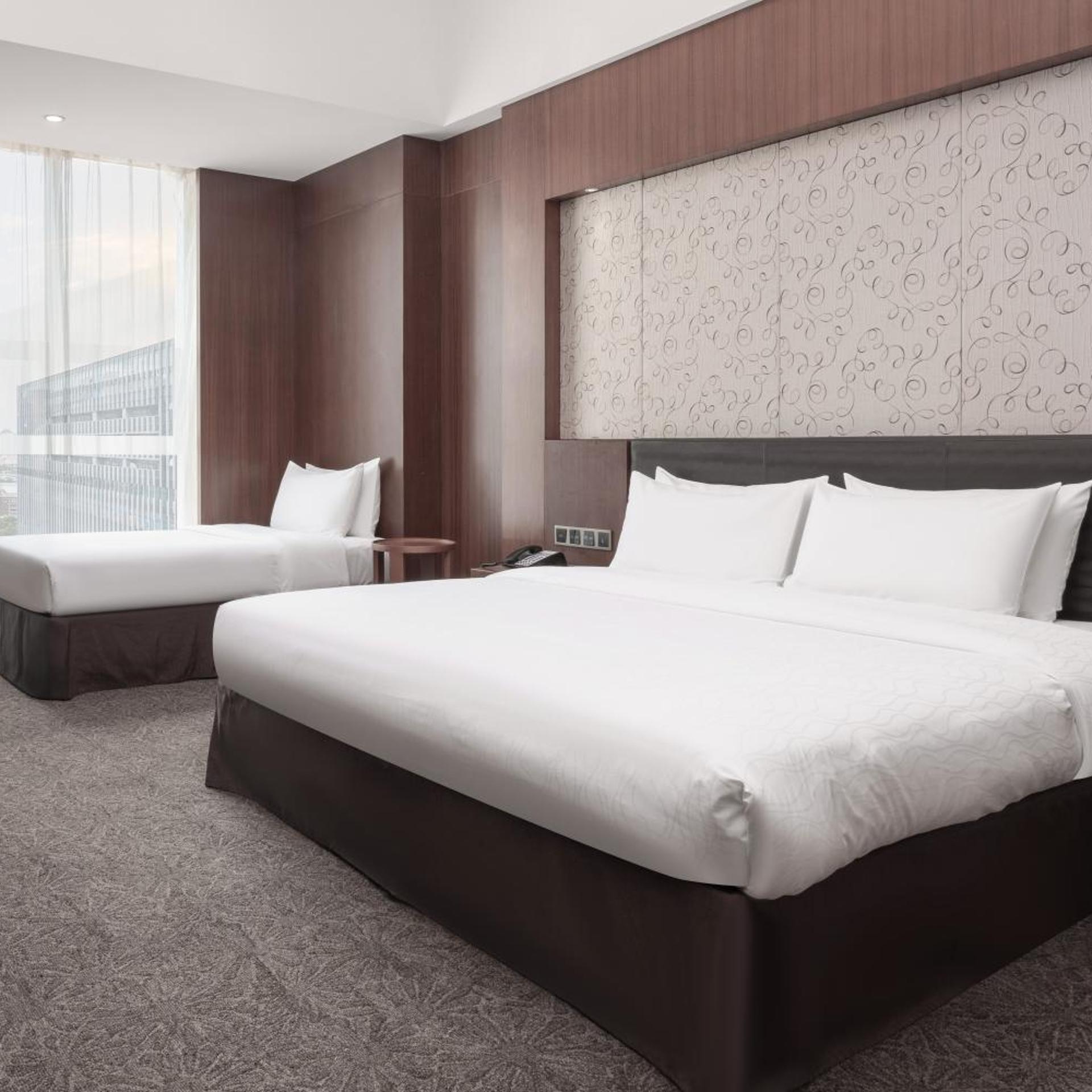 Deluxe, Suite