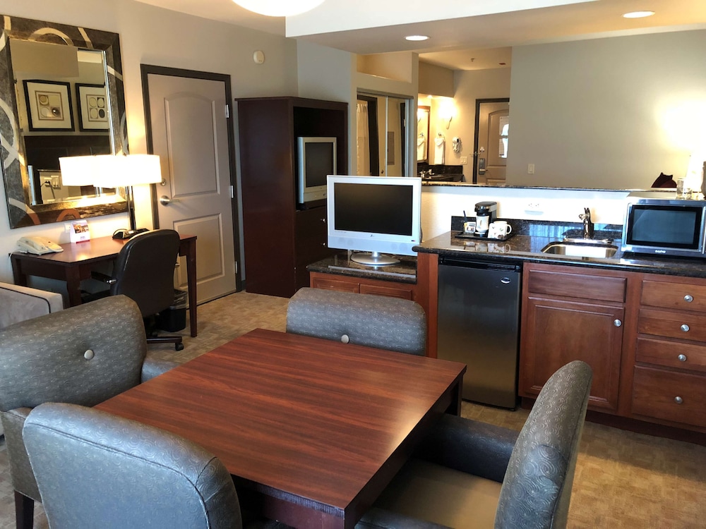 Hawthorn Extended Stay by Wyndham Killeen 21/48