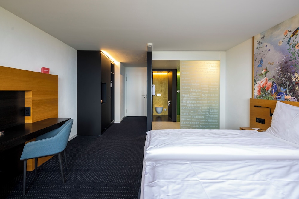 Park, Deluxe, Double Bed, Balcony