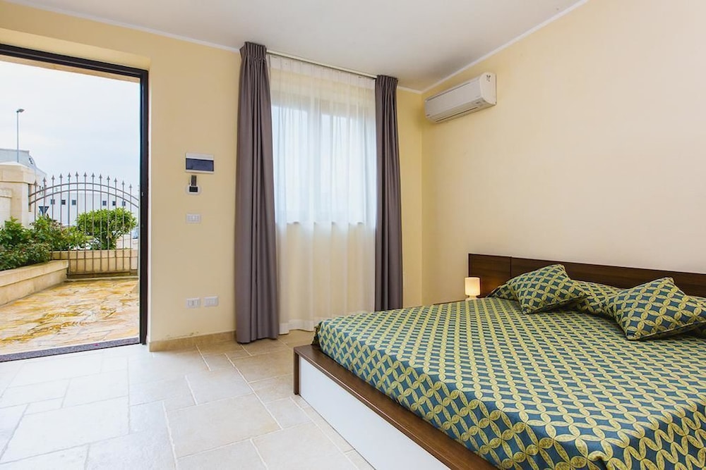 2 Bedrooms, Quadruple, 2 Queen Beds, 2 Bathrooms