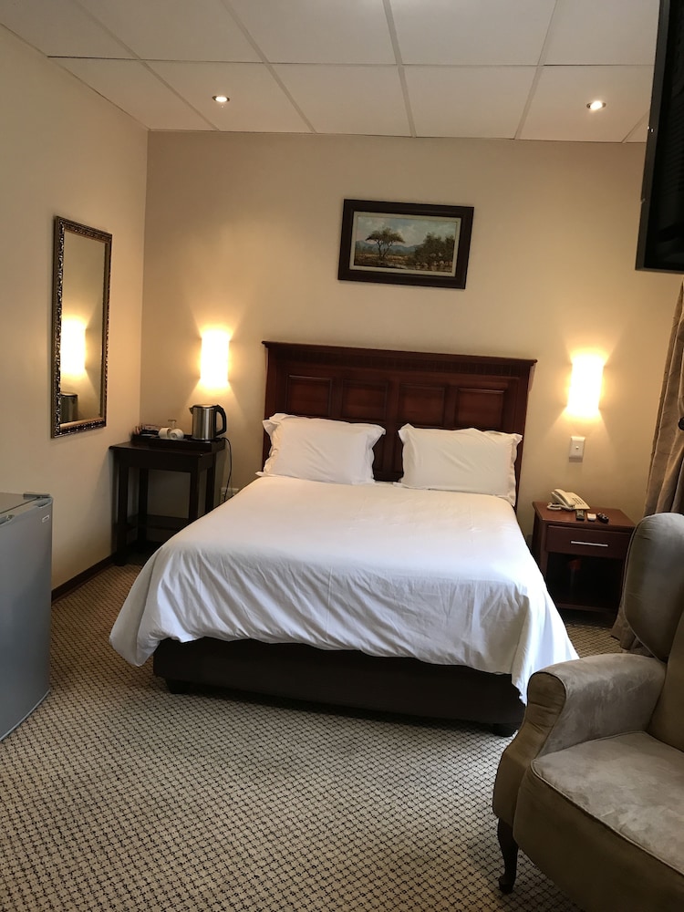 Global Village Guest House 2/26