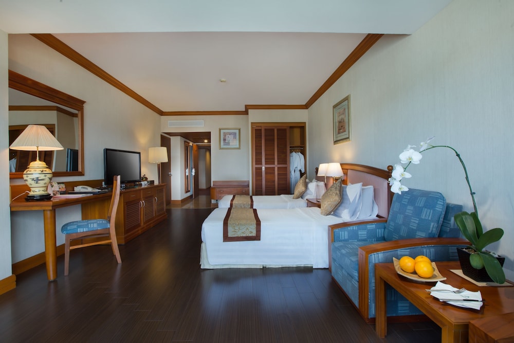 Halong Plaza Hotel 25/50