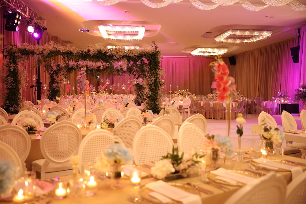 Radisson Hotel Mersin 42/48