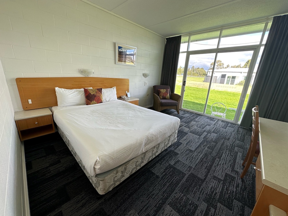 Century Inn 14/57