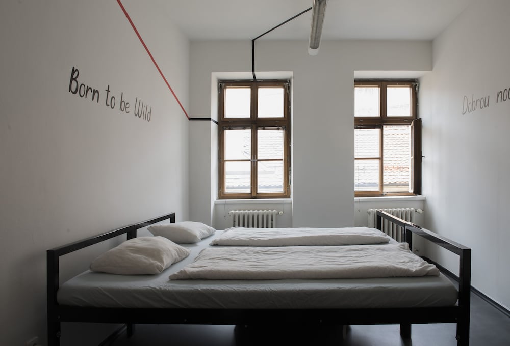 Hostel Eleven 15/48