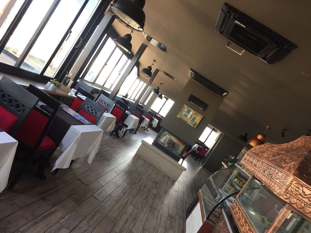 Rivada Otel 29/40