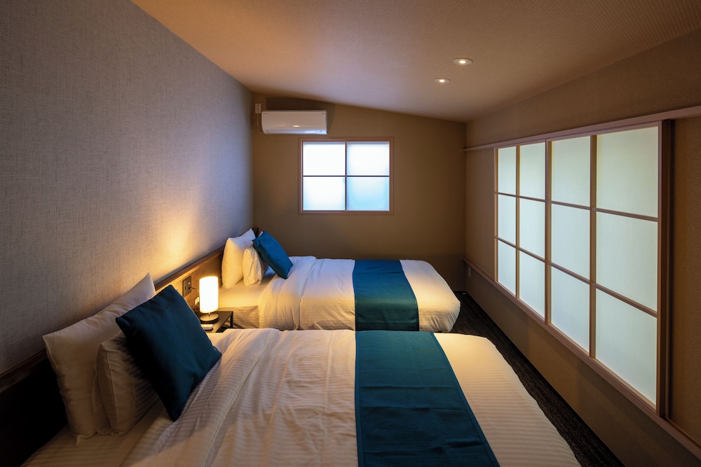 Hotel Sengokuhara 533 11/46
