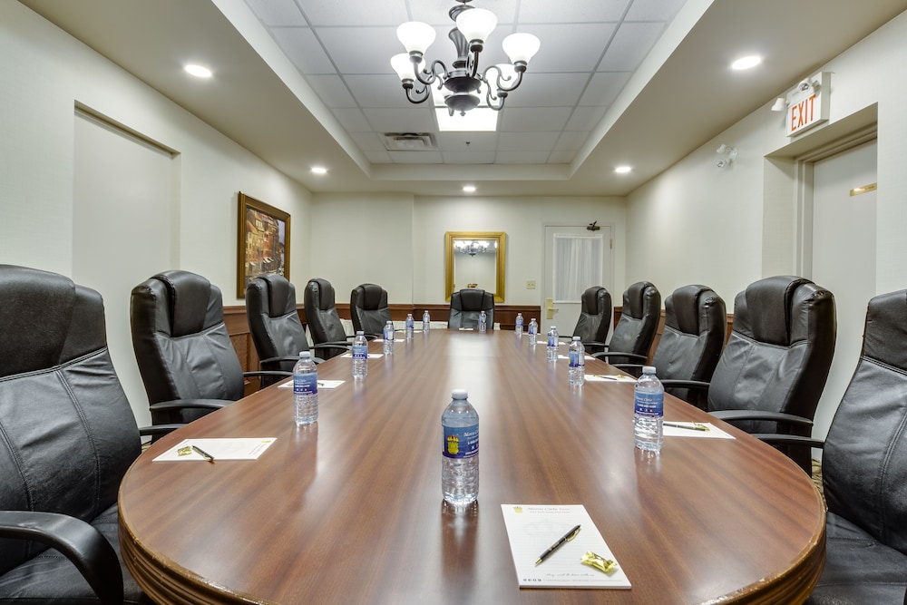 Monte Carlo Inn Vaughan Suites 57/65