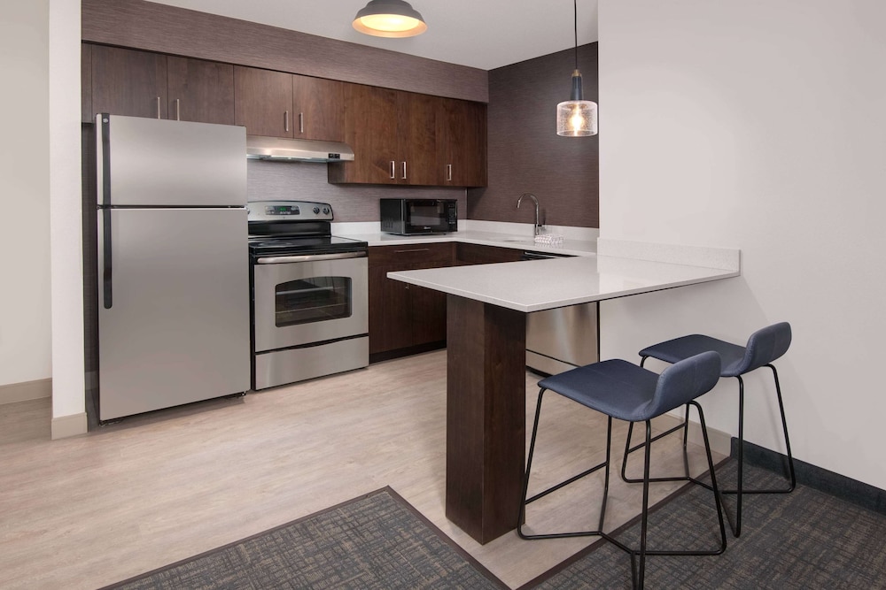 Sonesta ES Suites Atlanta Alpharetta North Point Mall 48/50