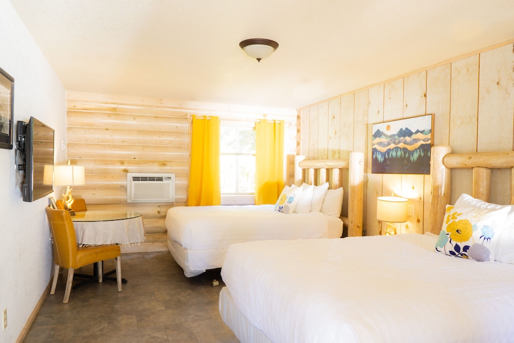 Bonners Ferry Log Inn 15/48