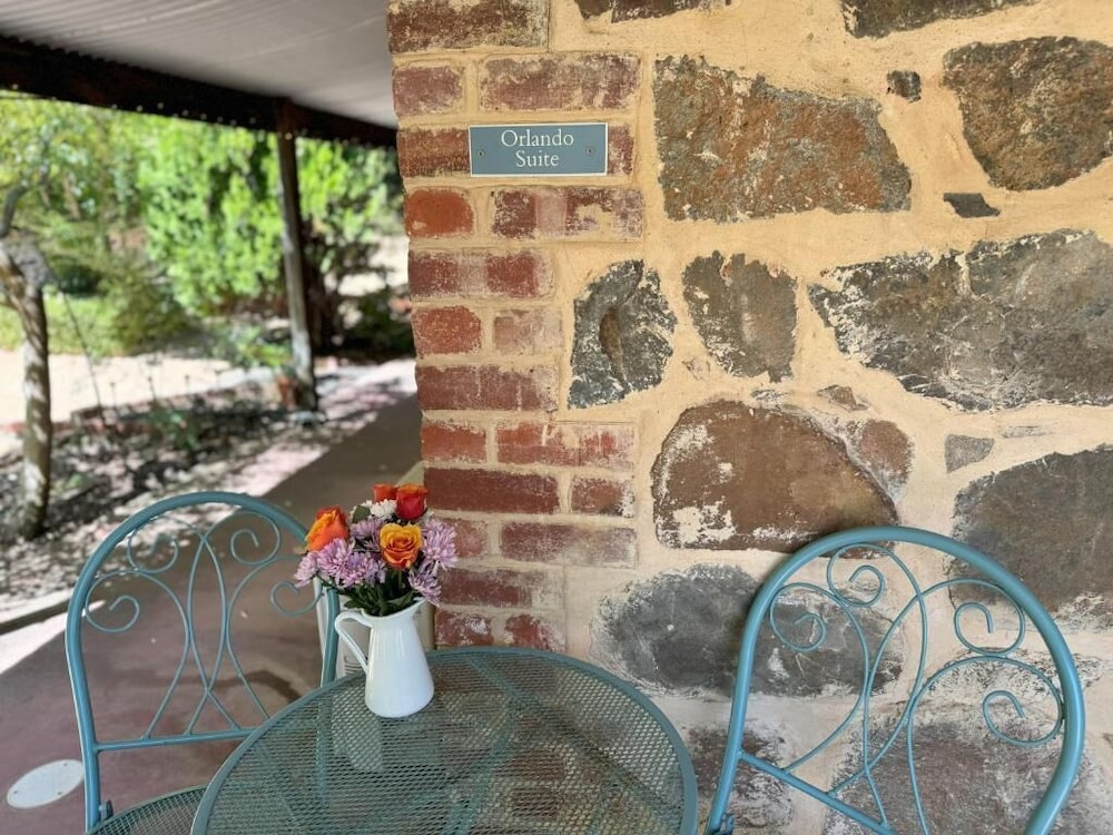 Jacobs Creek Retreat at Moorooroo Park 8/64