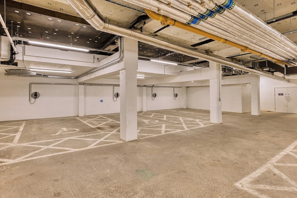 Premier Inn London Hammersmith (Shepherds Bush Road) 27/47