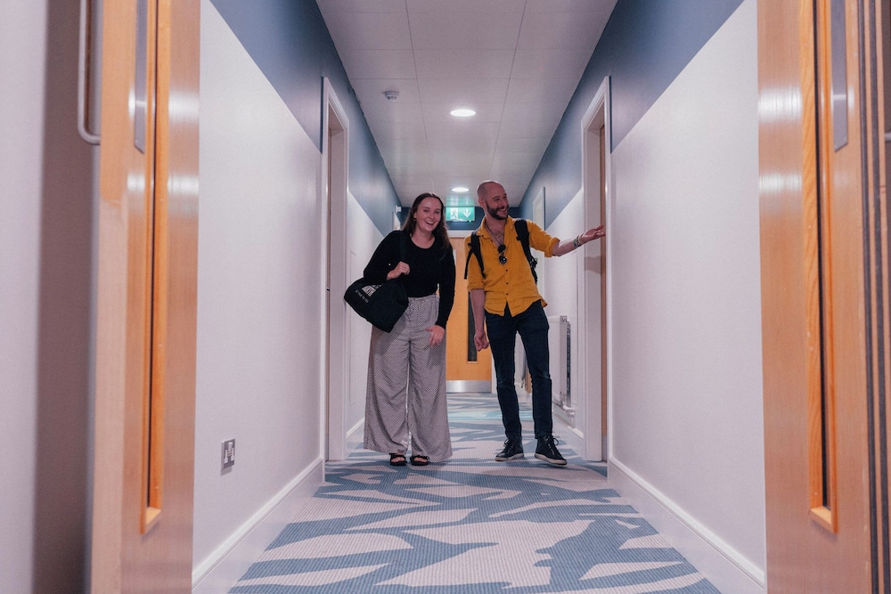 Snoozles Hostel Galway City Centre 23/35