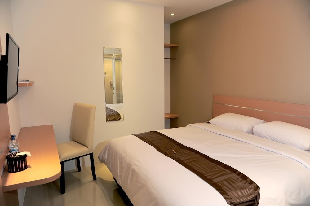 Nozz Hotel Semarang 15/25