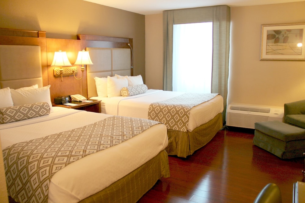 Clayton Plaza Hotel 12/65
