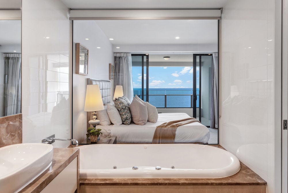 2 Bedrooms, Luxury, Apartment, King and Twin Beds, Ocean View, 2 Bathrooms، Holiday Holiday Soul Surfers Paradise 6/8