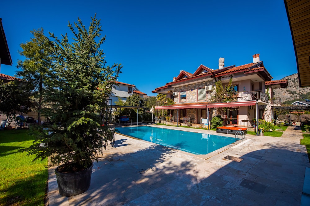 Vira Apart Hotel 6/50