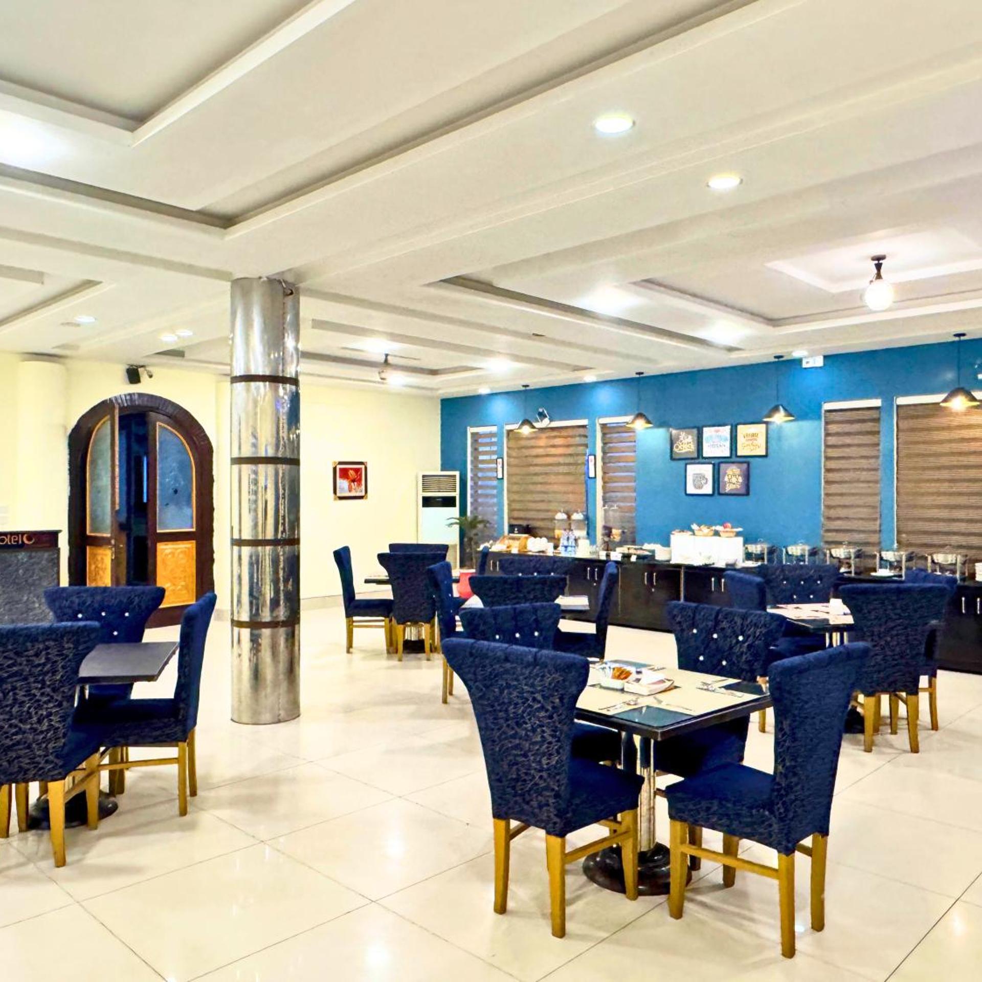 Hotel One Dera Ghazi Khan 23/30