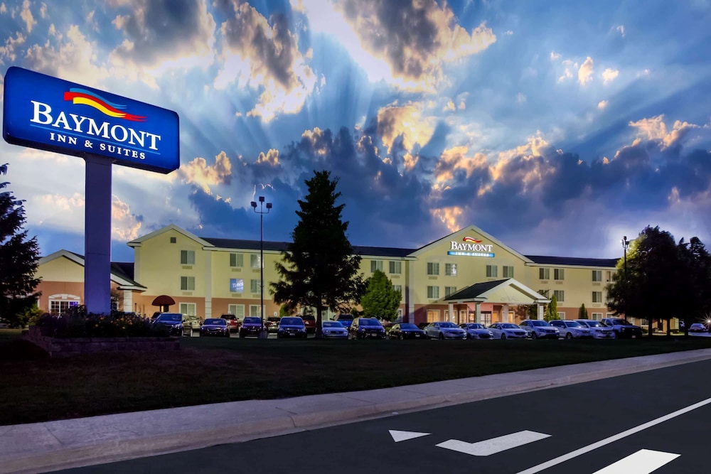 Baymont By Wyndham Mackinaw City 4/34