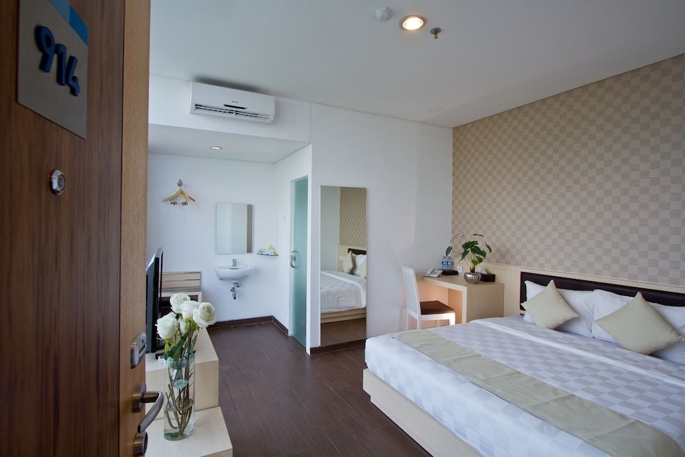 Hotel 88 Grogol 14/55
