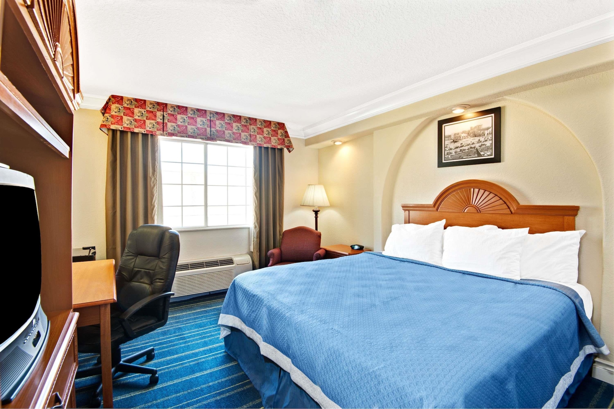 ROOM, KING BED, ACCESSIBLE