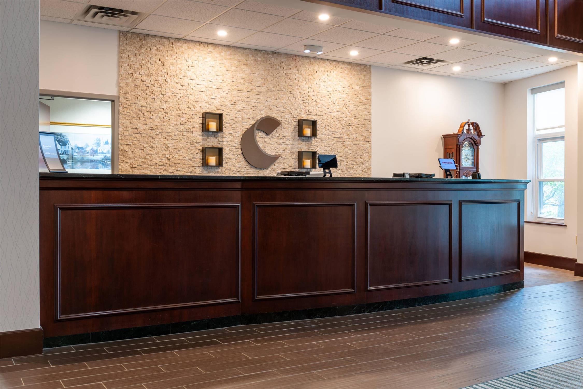 Comfort Inn and Suites Near Burke Mountain Saint Johnsbury, VT 4/32