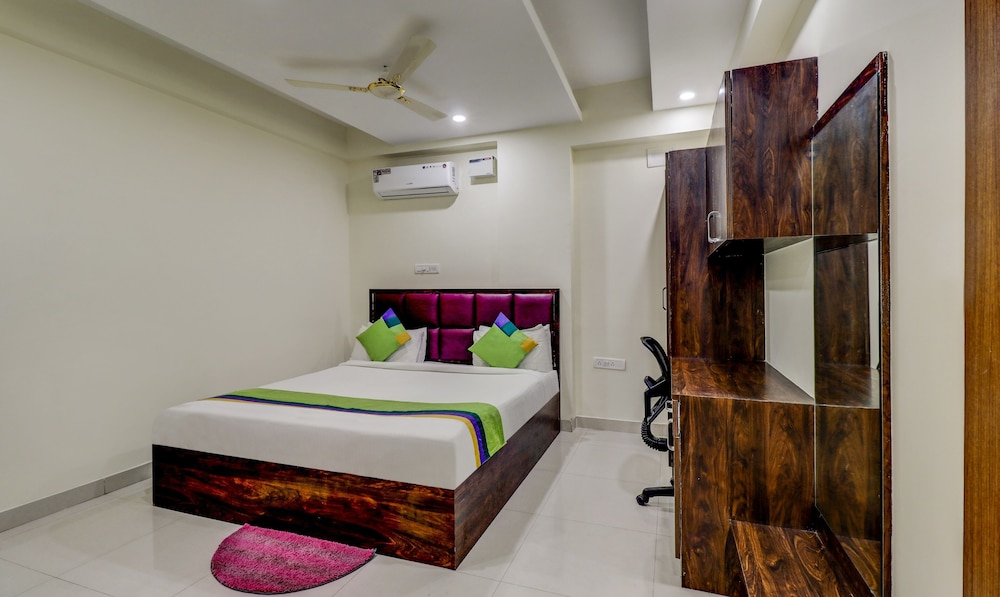 Oyo 11387 Hotel Kozy Rooms 13/22