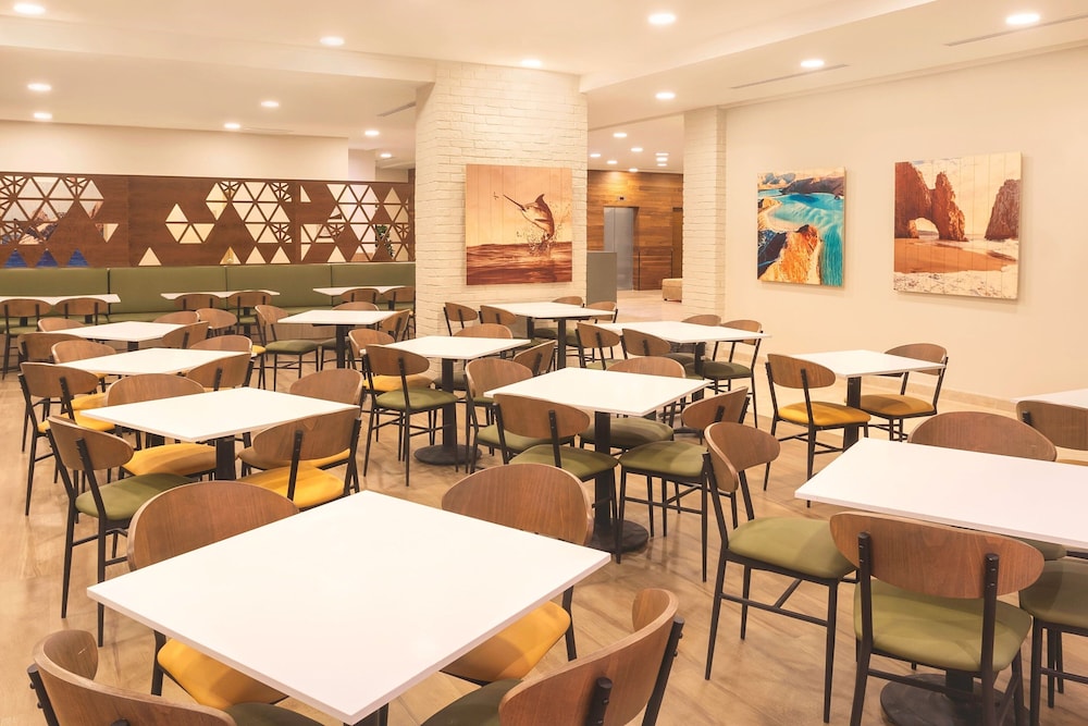 Fairfield Inn By Marriott Los Cabos 33/48