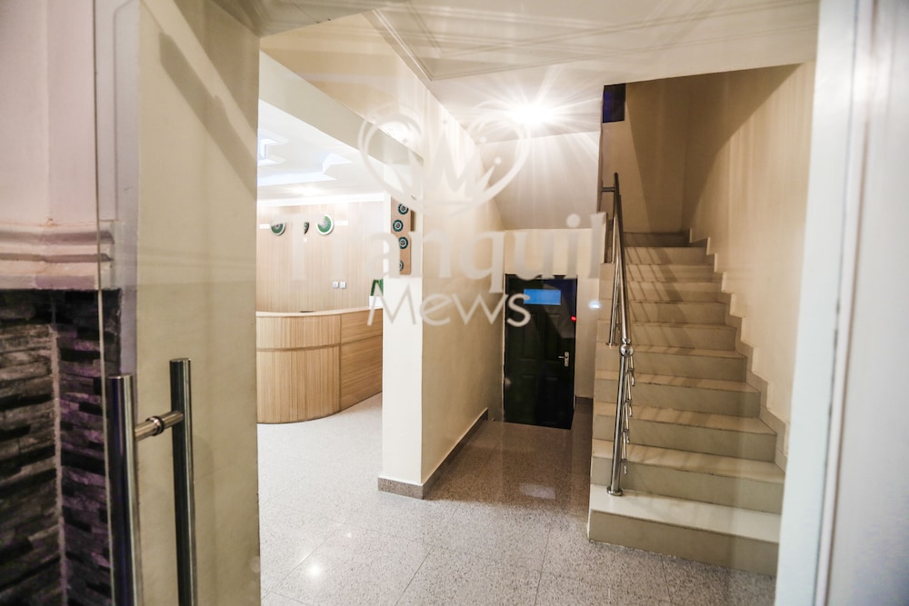 Tranquil Mews Hotel 4/31