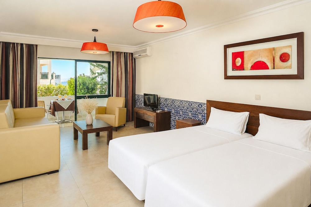 STUDIO, APARTMENT, TWIN BEDS, BALCONY