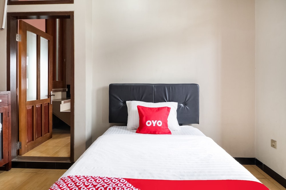 OYO 90026 Guest House Teras Waruga Syariah 14/22