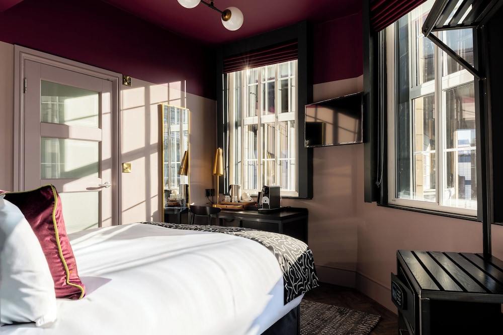 The Wellington Hotel, Waterloo 21/50