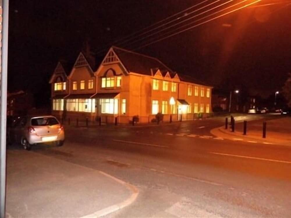 Hayat Hotel 13/21