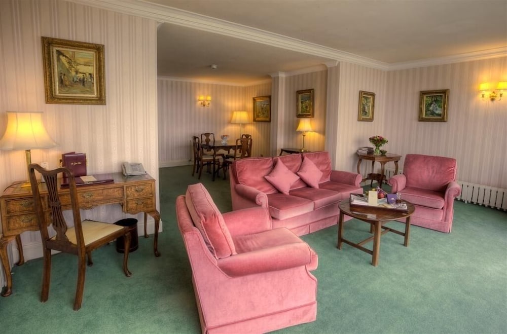 Grand Hotel Eastbourne 52/74