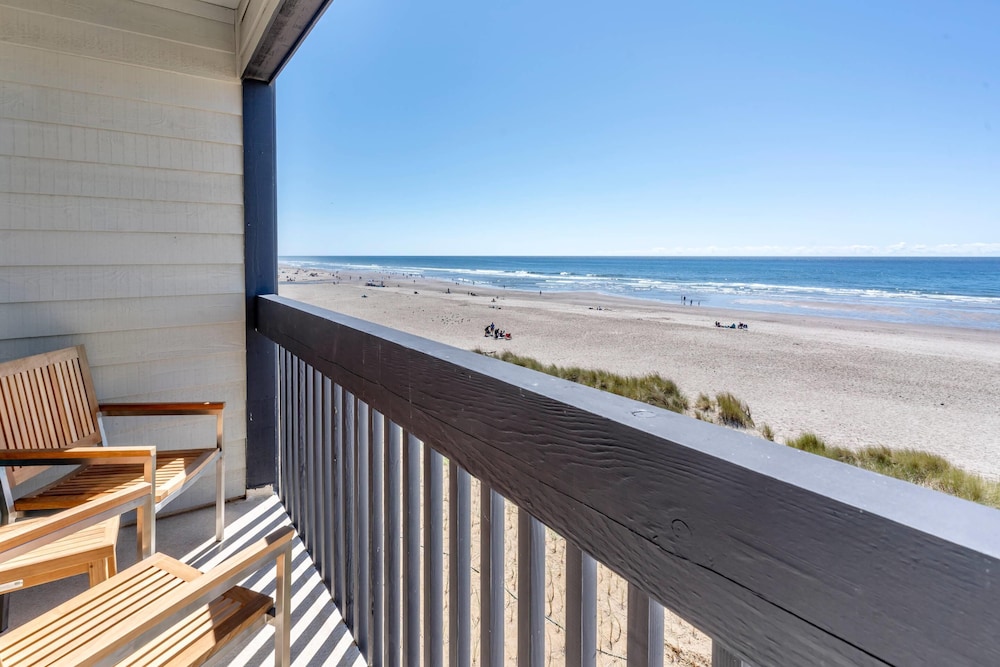 Lincoln Sands Oceanfront Resort, Ascend Hotel Collection 8/69