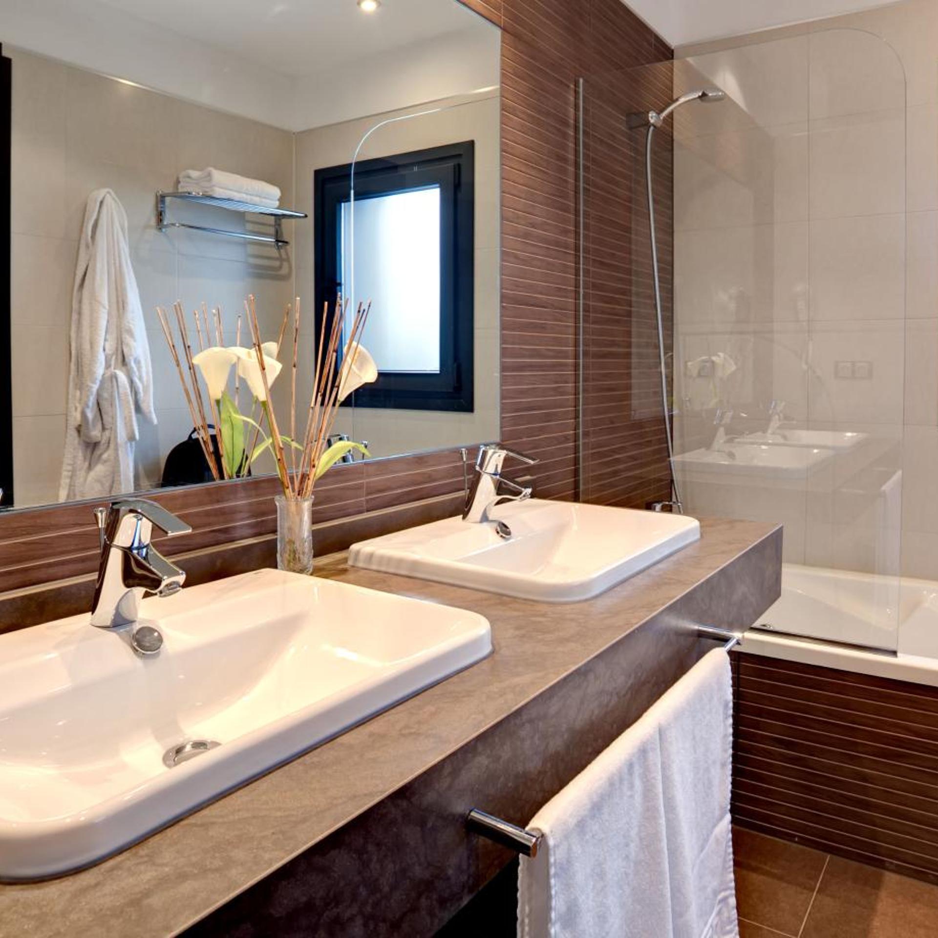 HOTEL LAS TERRAZAS AND SUITES 52/55